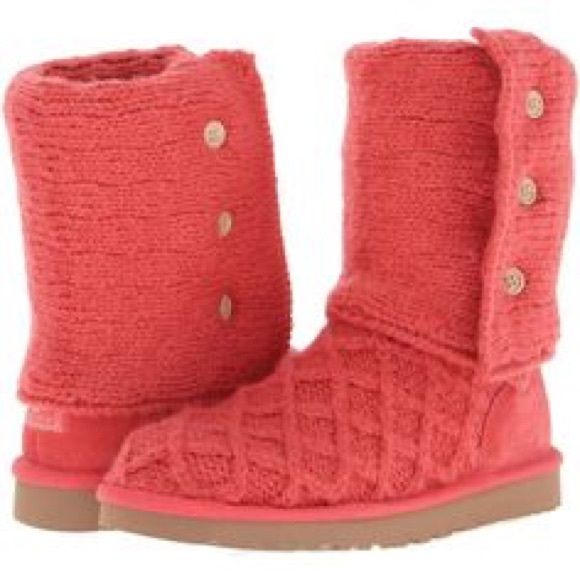 peach uggs